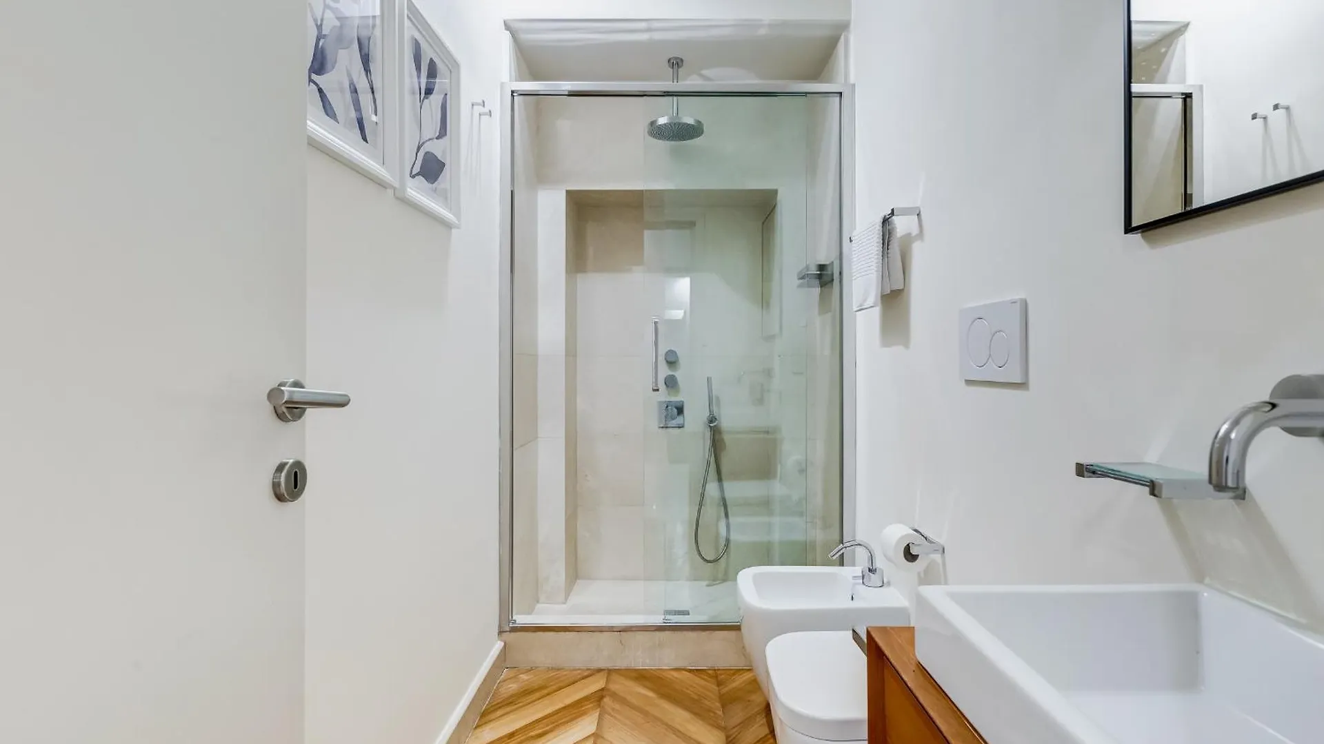 Bdc - The Platinum 2-Bdr Apt @Spanish Steps Rome 0*,  Italy