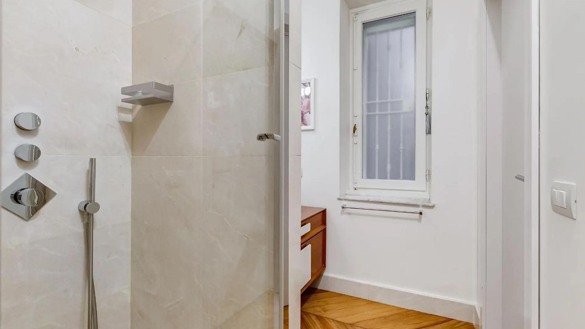 Apartment Bdc - The Platinum 2-Bdr Apt @Spanish Steps Rome