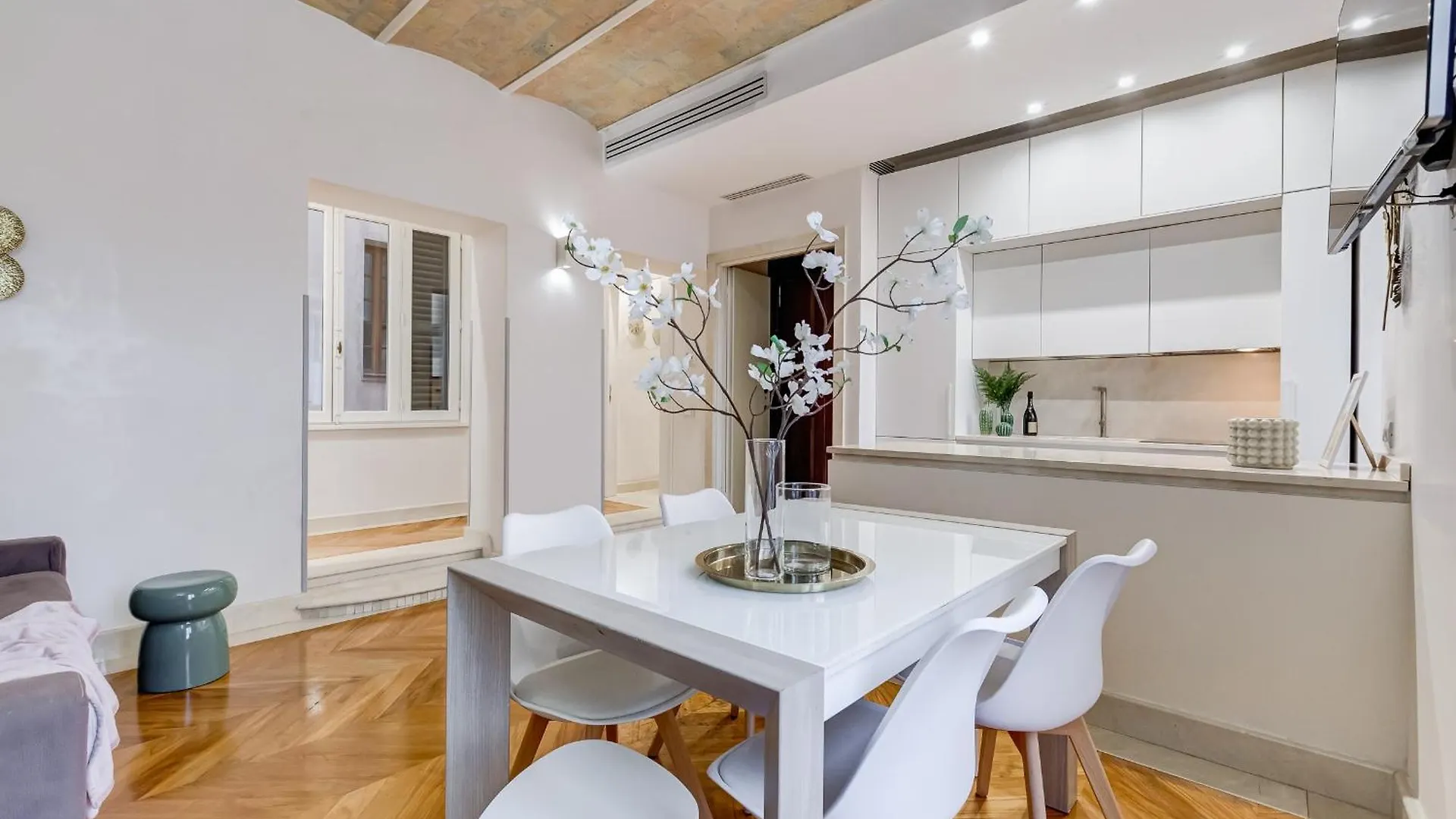 Apartment Bdc - The Platinum 2-Bdr Apt @Spanish Steps Rome