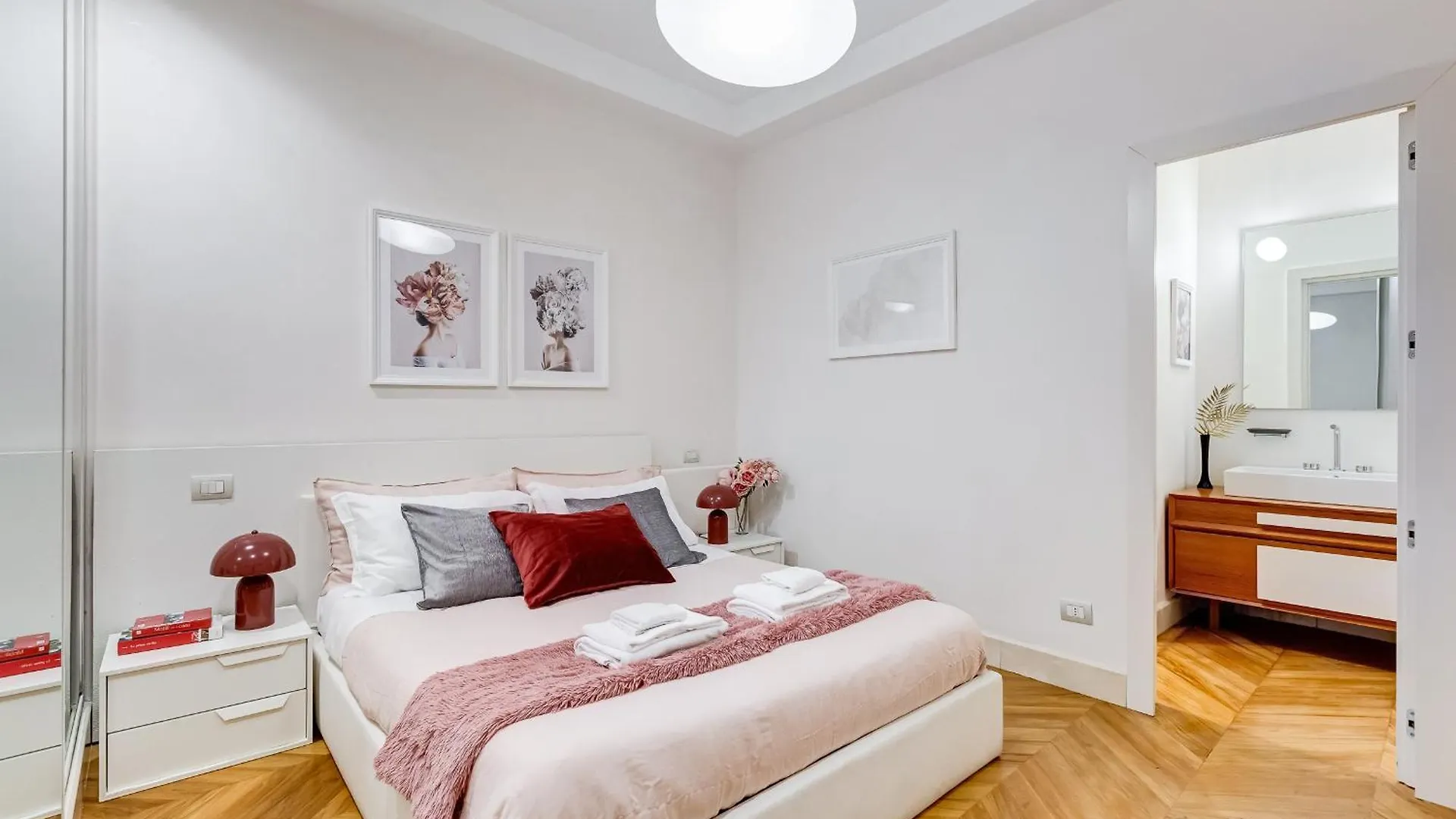 Bdc - The Platinum 2-Bdr Apt @Spanish Steps Rome 0*,  Italy